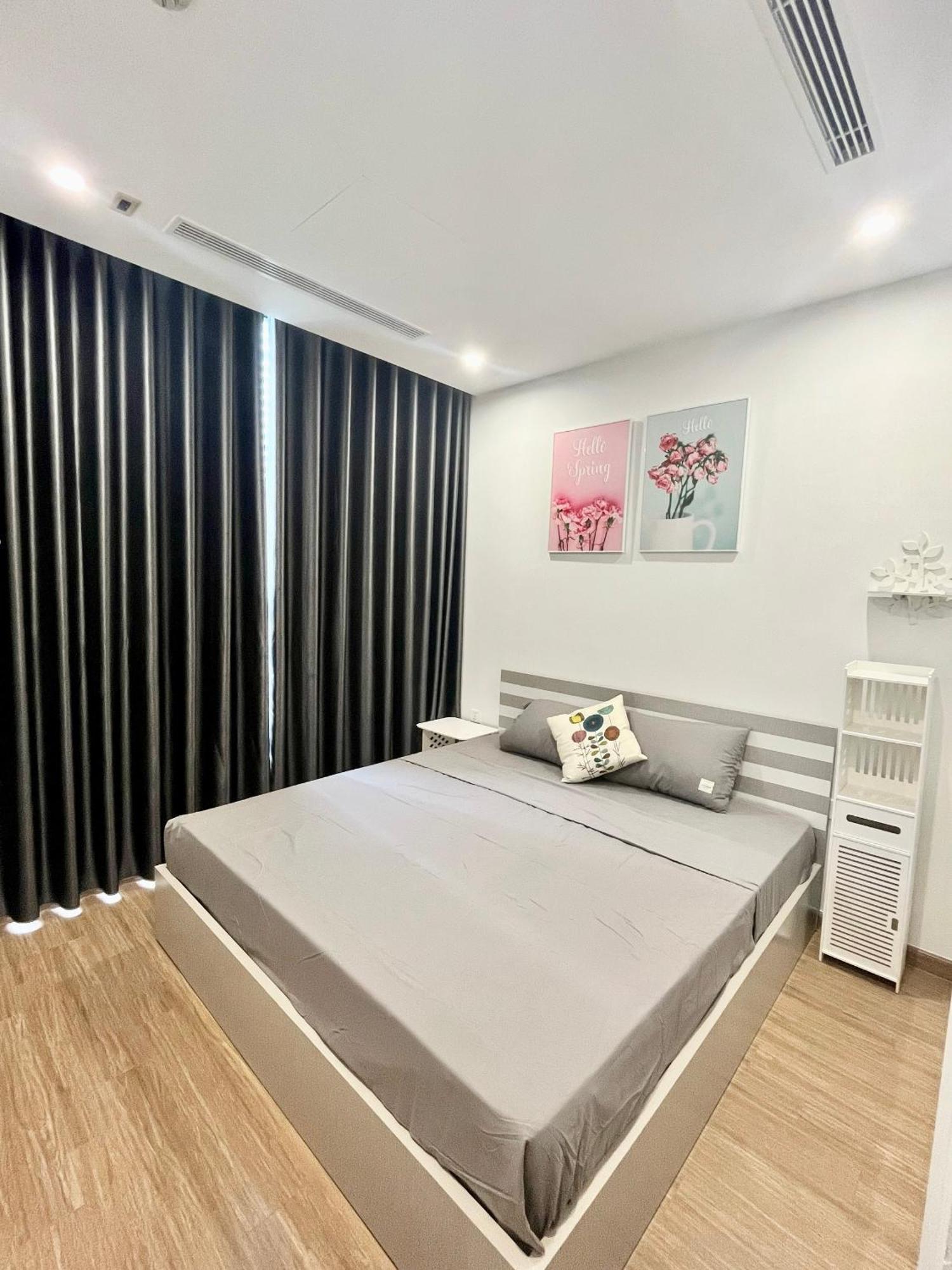 Serviced Apartment- 2bedroom Vinhomes Skylake Cau Giay Hà Nội